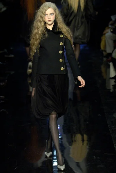 Look 3